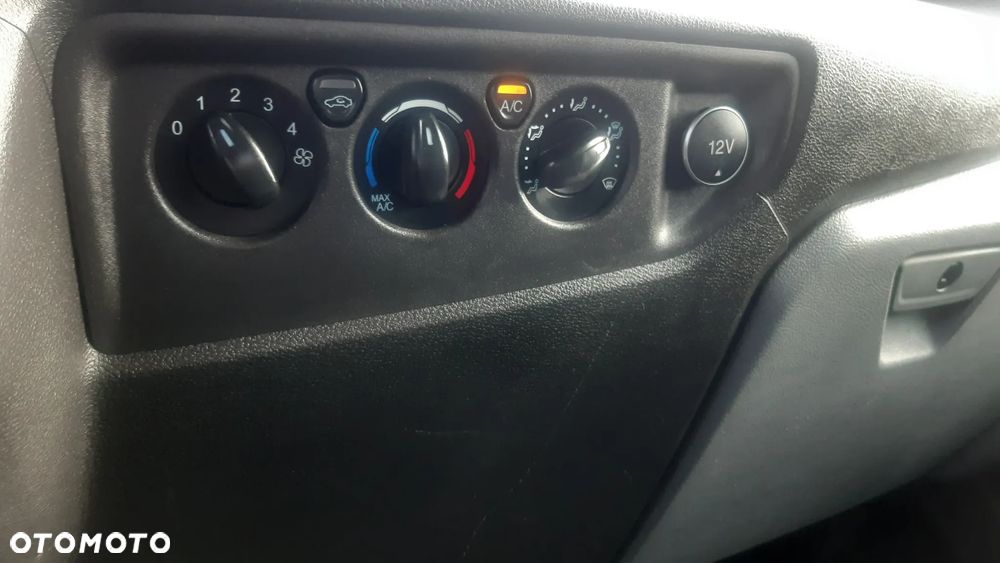 Ford Transit - 8