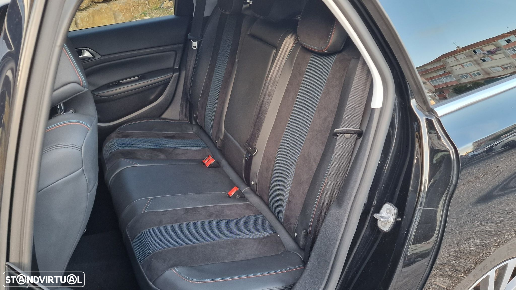 Peugeot 308 SW 1.5 BlueHDi Allure EAT8 - 31
