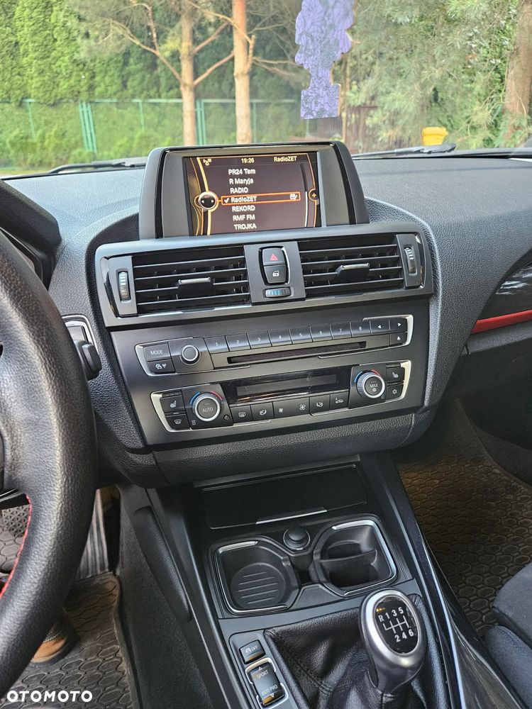 BMW Seria 1 116d Sport Line - 24