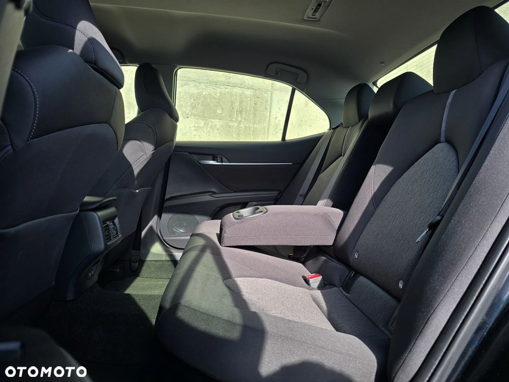 Toyota Camry 2.5 Hybrid Comfort CVT - 30