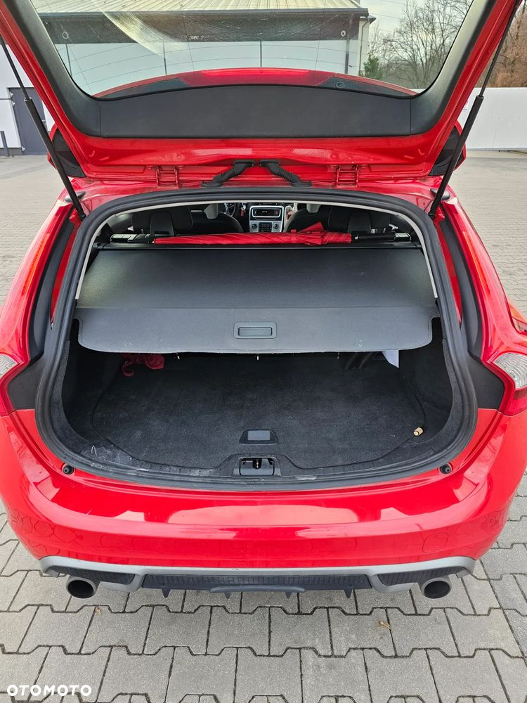 Volvo V60 T6 AWD R-Design - 15