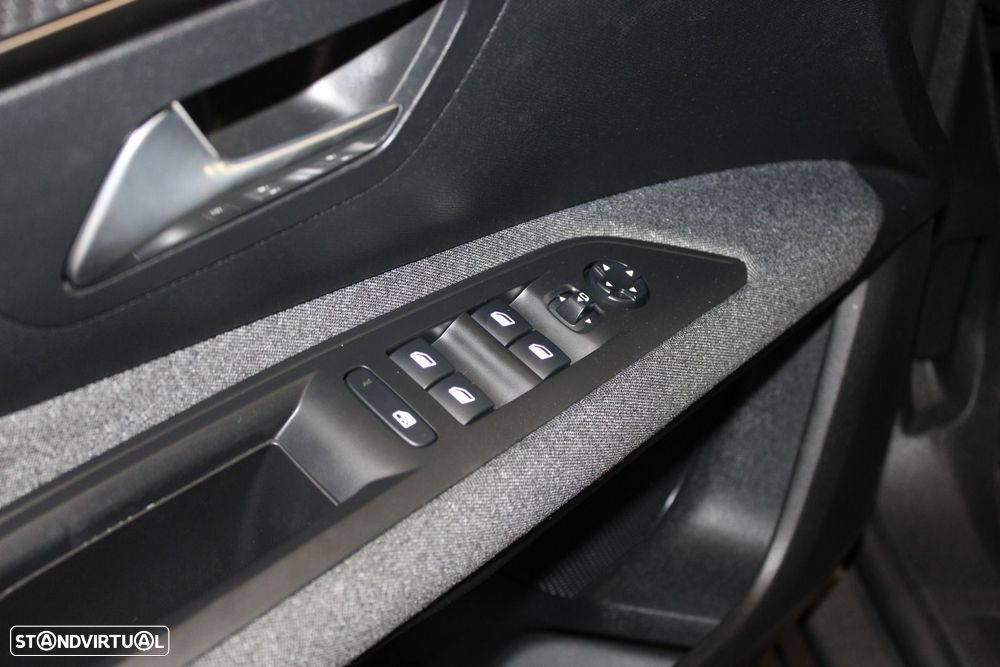 Peugeot 3008 1.5 BlueHDi Active - 26