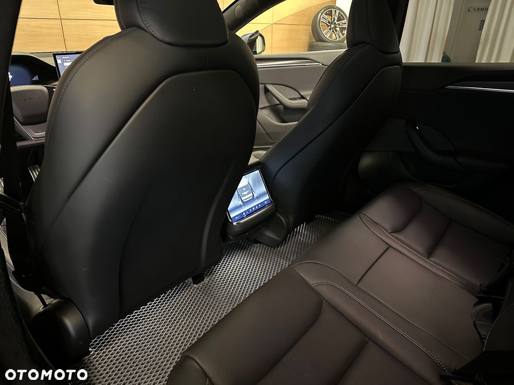 Tesla Model S Plaid - 20