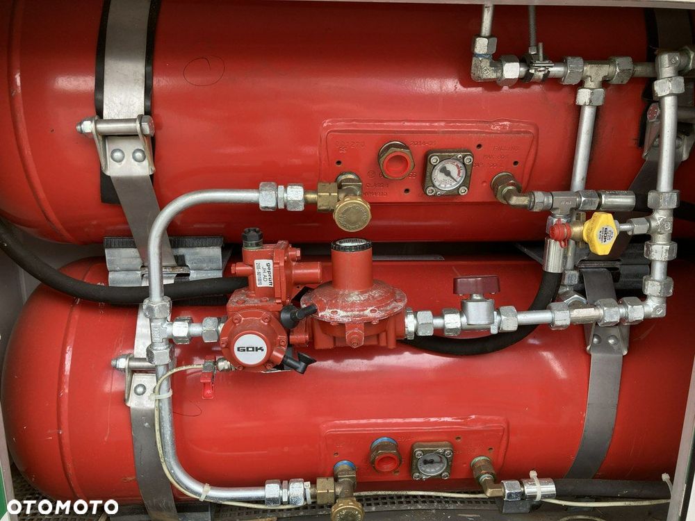 Mercedes-Benz Sprinter - 11