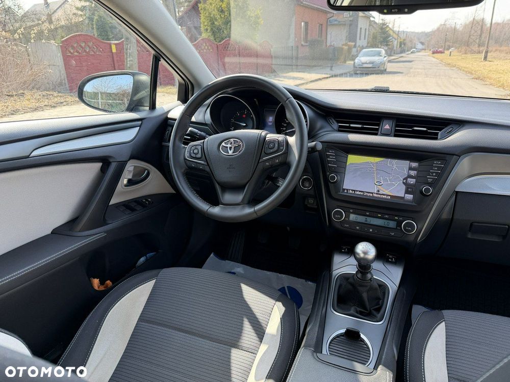 Toyota Avensis - 7