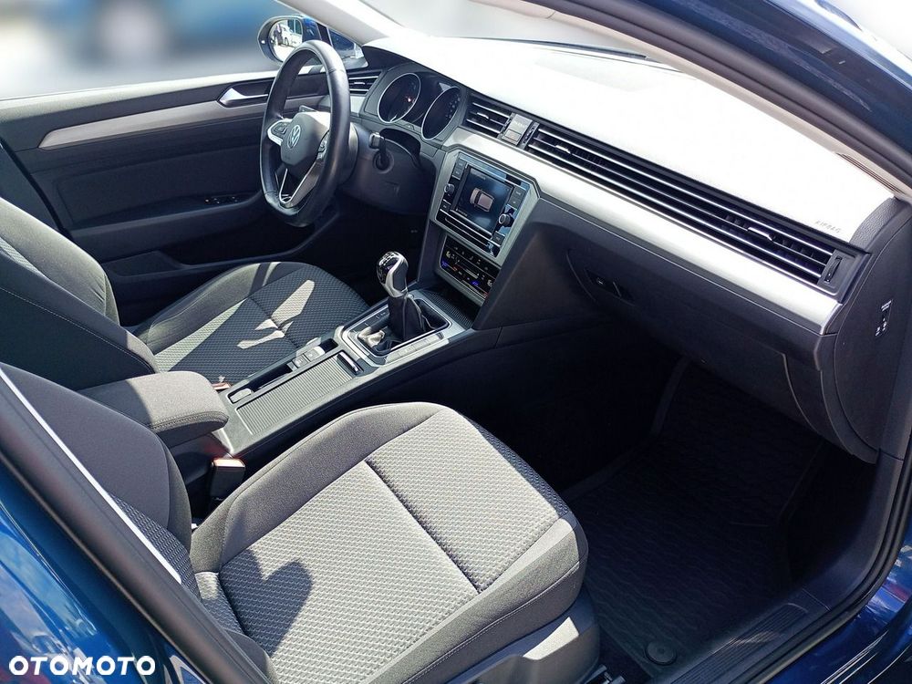 Volkswagen Passat Variant 2.0 TDI EVO Essence - 26