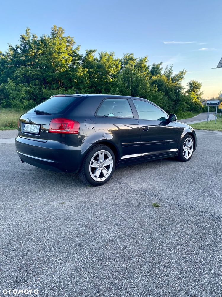 Audi A3 3-drzwiowe 2.0 TDI DPF Ambiente - 4