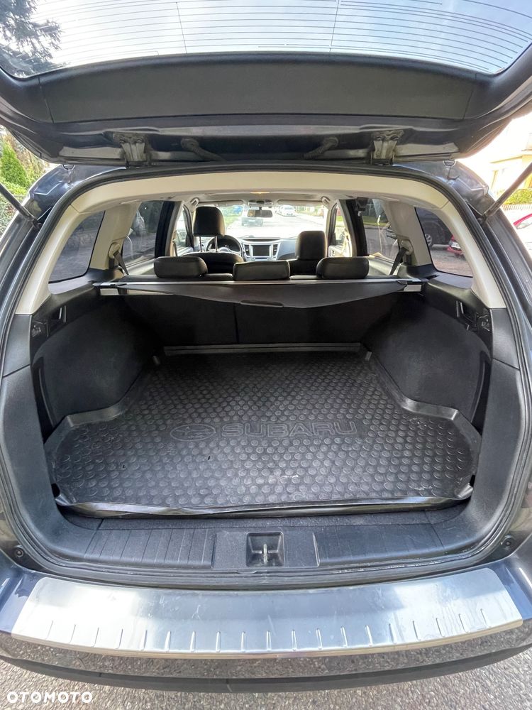 Subaru Outback 3.6 R Exclusive Navi - 37