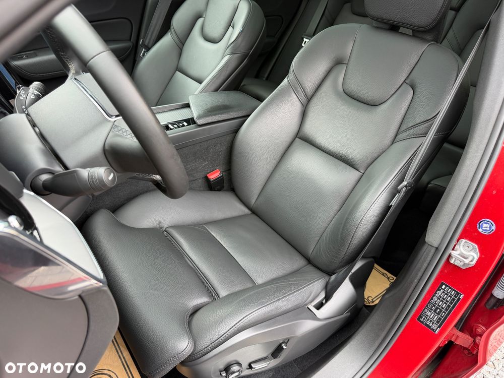 Volvo XC 60 T6 Plug-In Hybrid AWD Inscription - 37