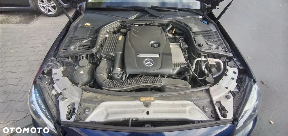 Mercedes-Benz Klasa C 200 4-Matic 7G-TRONIC - 25