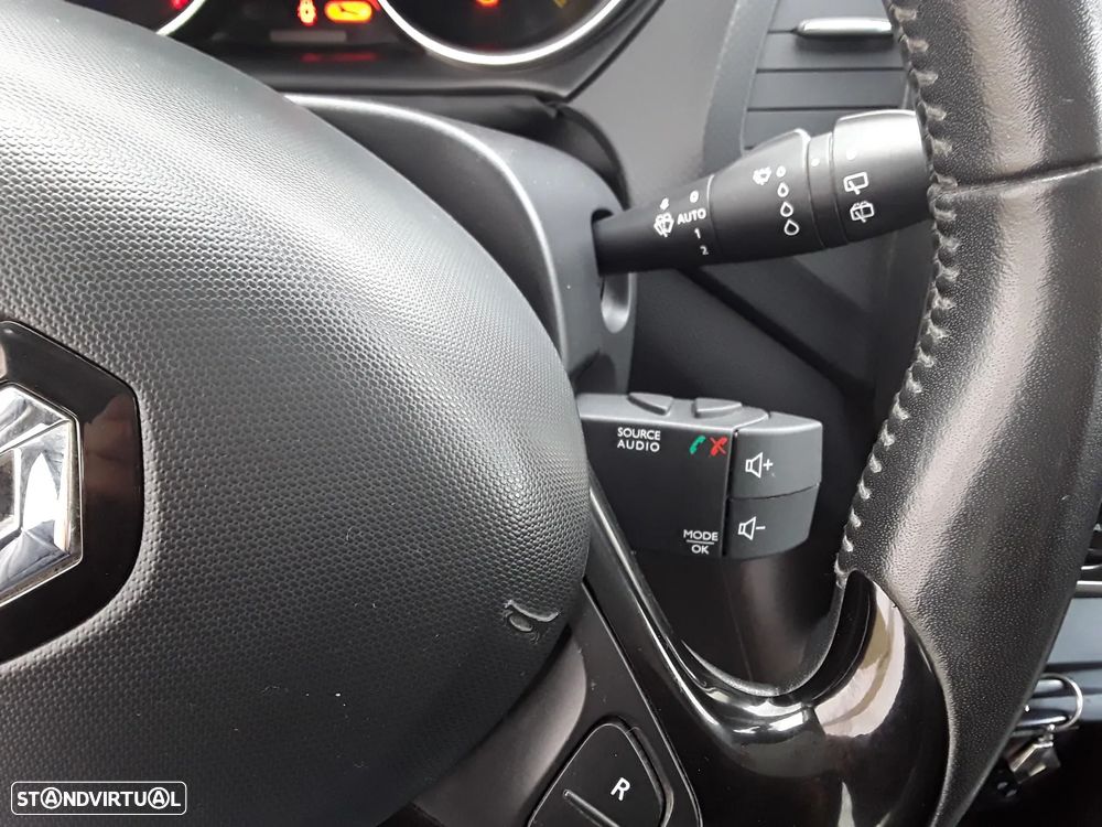 Renault Captur 1.5 dCi Exclusive - 17