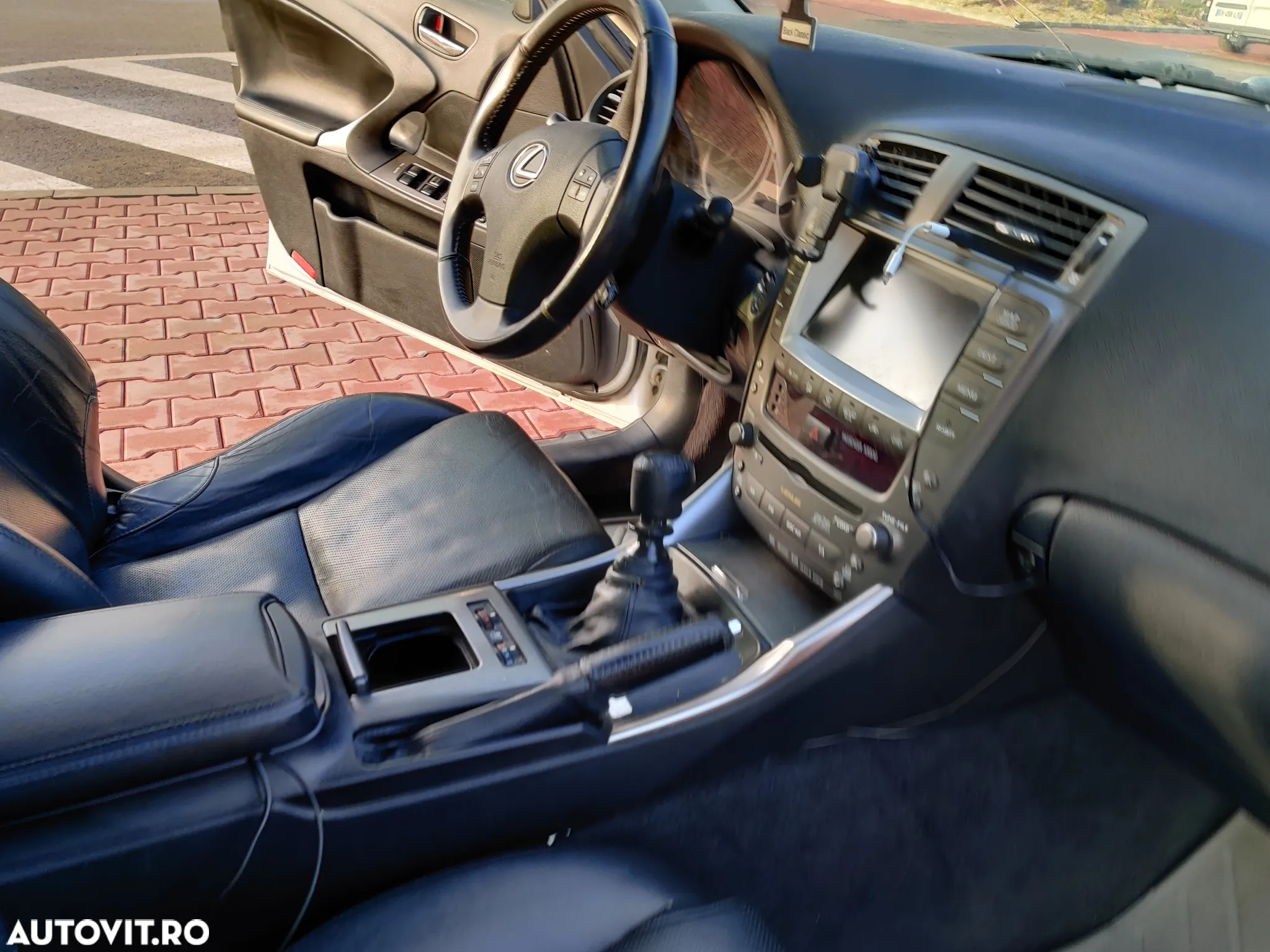 Lexus Seria IS 220d Luxury Line - 12