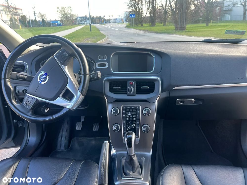 Volvo V40 D4 Summum - 10