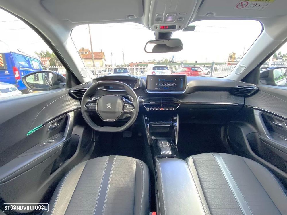 Peugeot 2008 1.2 PureTech Allure Pack EAT8 - 15