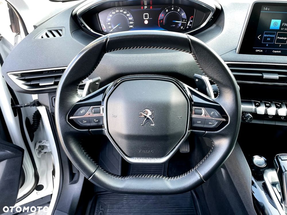 Peugeot 3008 1.2 PureTech GPF Allure S&S EAT8 - 4