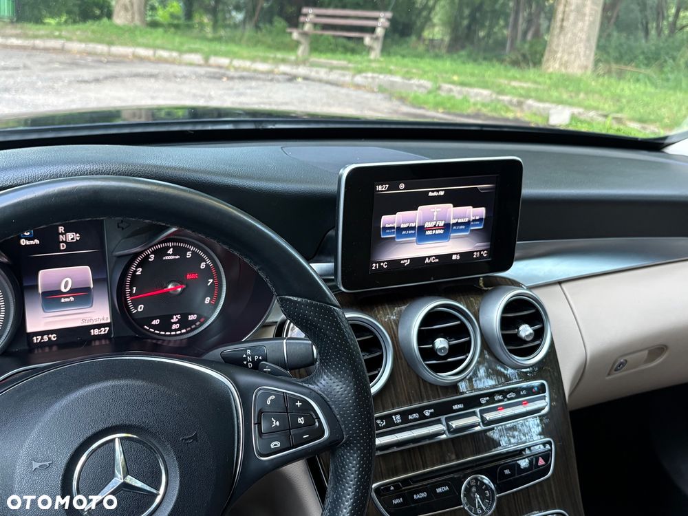 Mercedes-Benz Klasa C 300 7G-TRONIC - 26