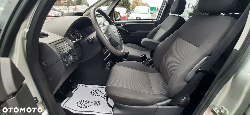 Opel Meriva - 32