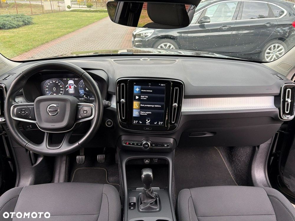 Volvo XC 40 T2 Momentum - 9
