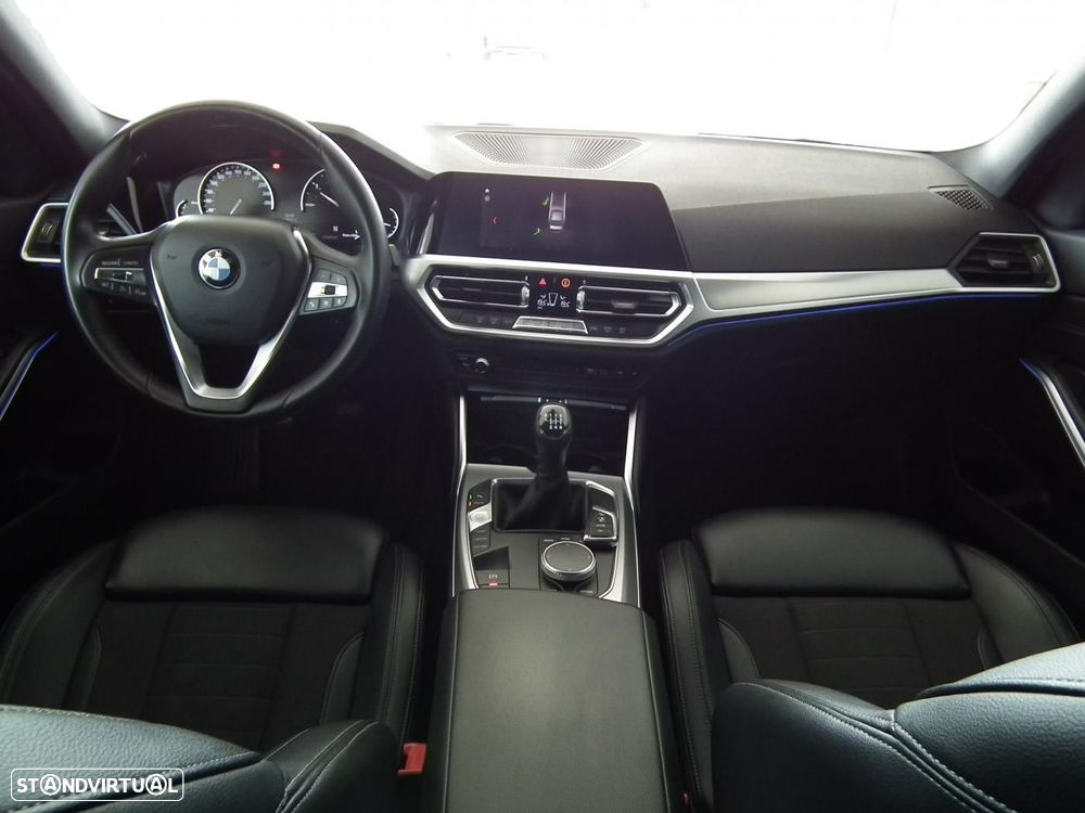 BMW 318 d Line Sport - 20