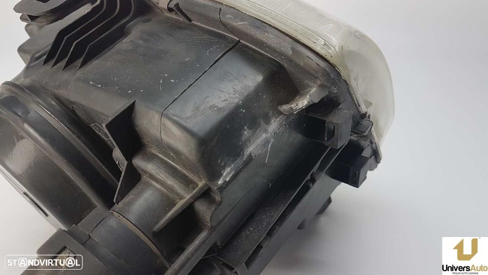 FAROL DIREITO RENAULT MEGANE I BERLINA HATCHBACK (BA0) 1.6E ALIZE - 3