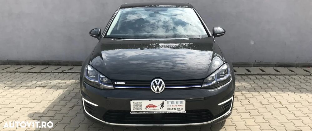 Volkswagen e-Golf - 11