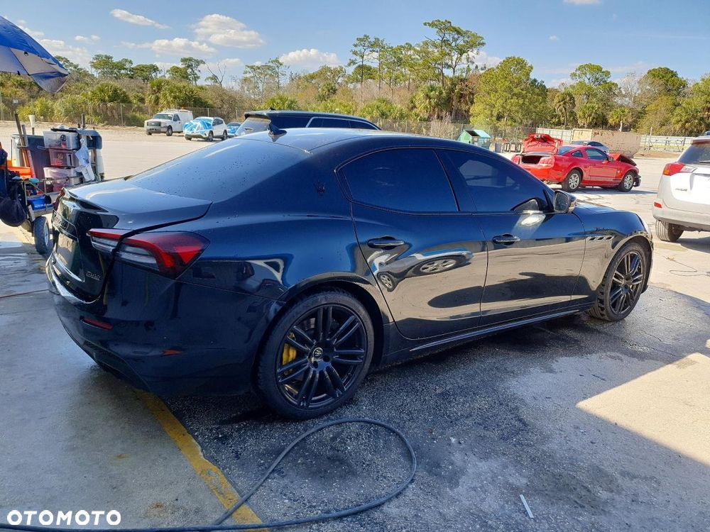 Maserati Ghibli S Modena - 4