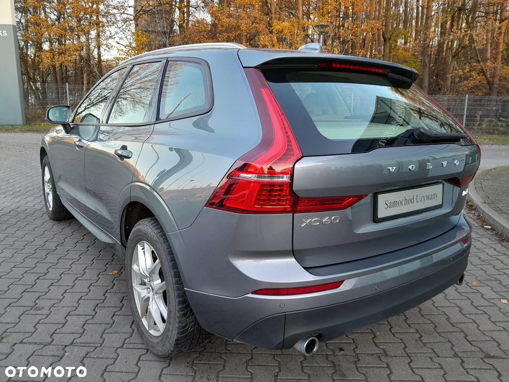 Volvo XC 60 D4 AWD Momentum - 4