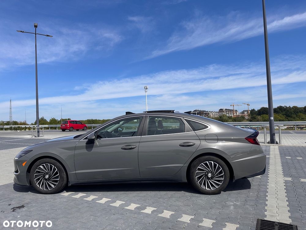 Hyundai Sonata - 11