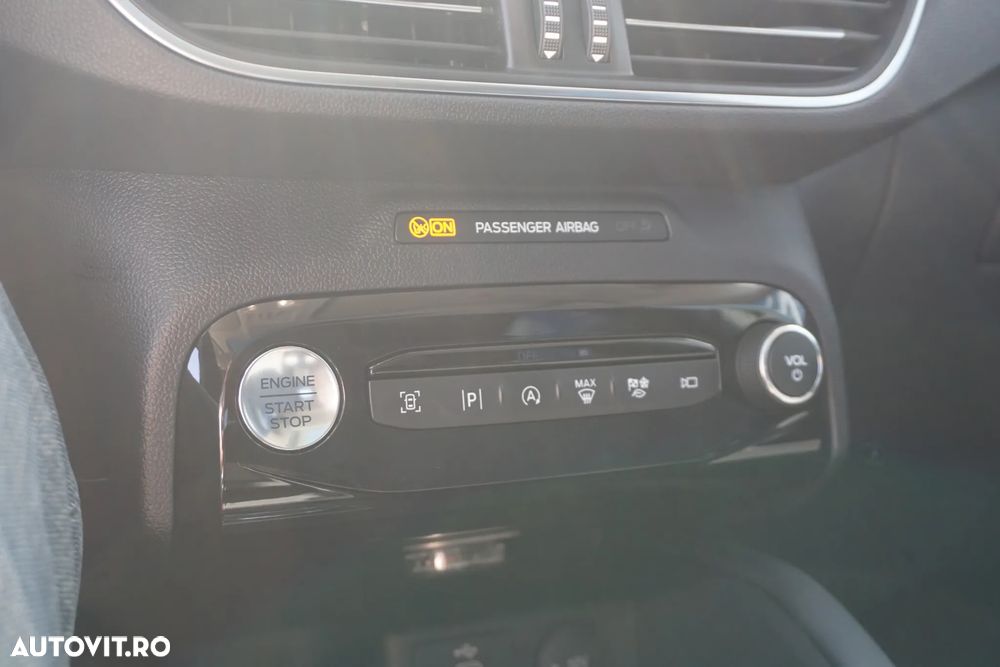 Ford Kuga 1.5 EcoBoost A8 FWD Titanium - 10