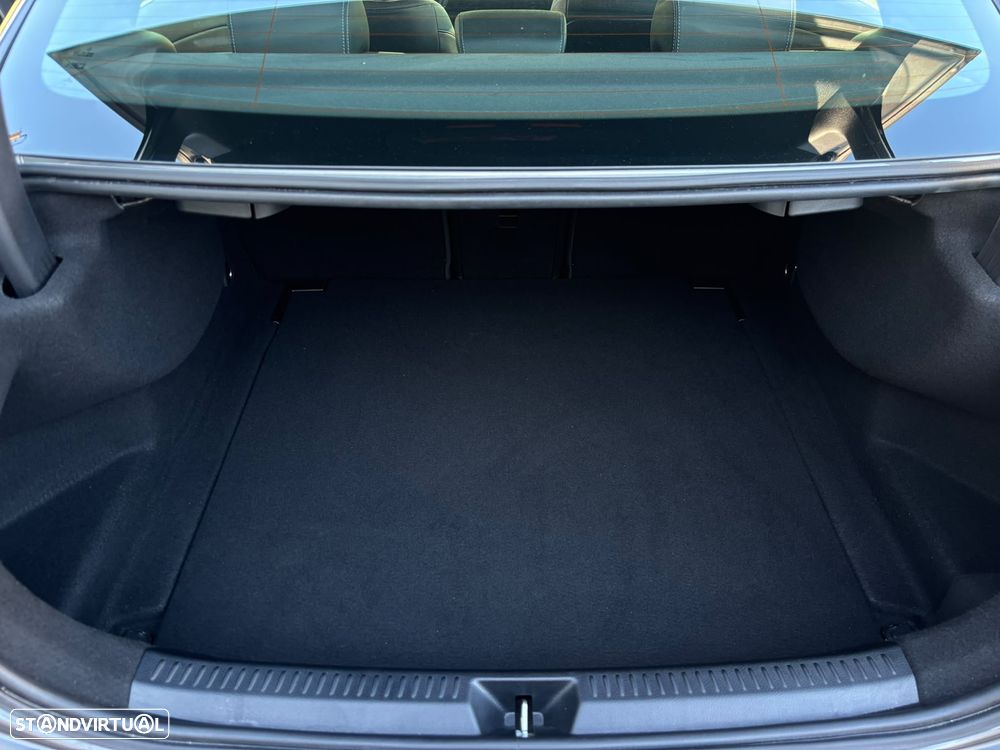 Mercedes-Benz A 200 Limousine Progressive Aut. - 28
