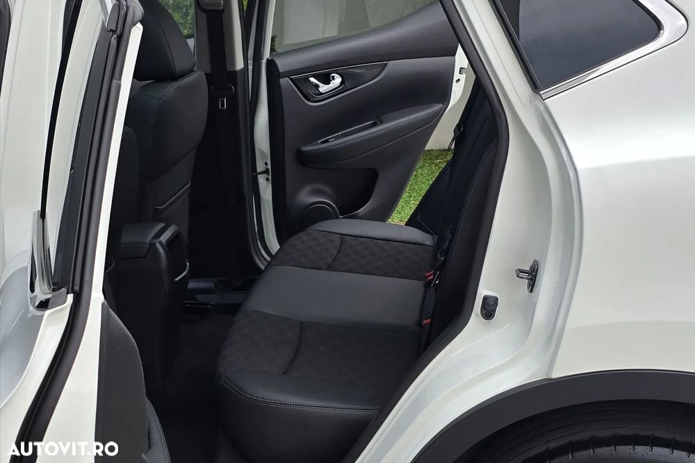 Nissan Qashqai 1.6 DCI TEKNA - 11