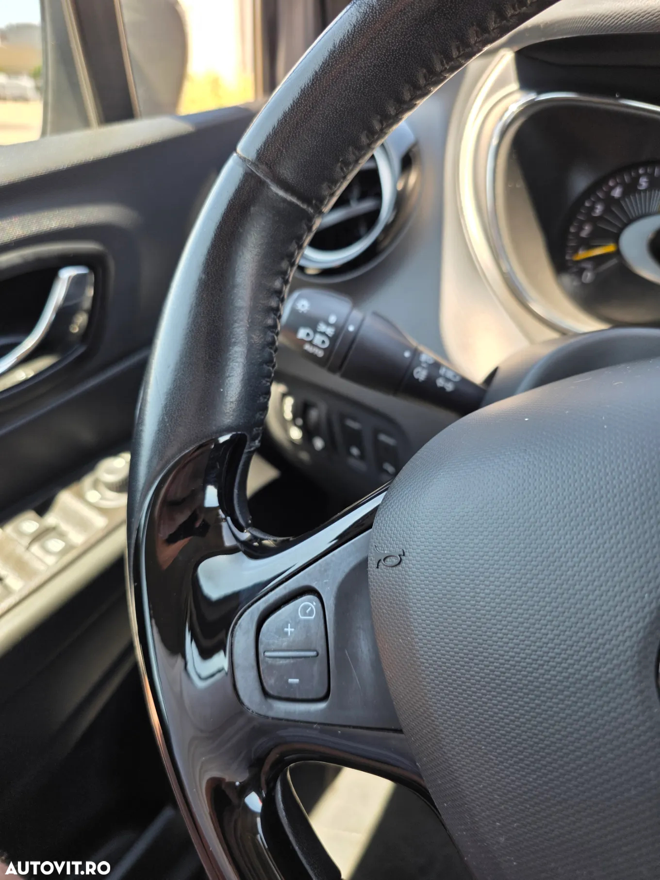 Renault Captur (ENERGY) TCe 90 INTENS - 25