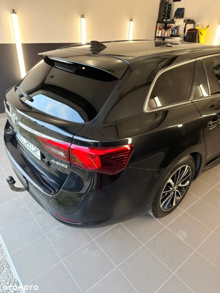 Toyota Avensis 2.0 D-4D Premium - 20