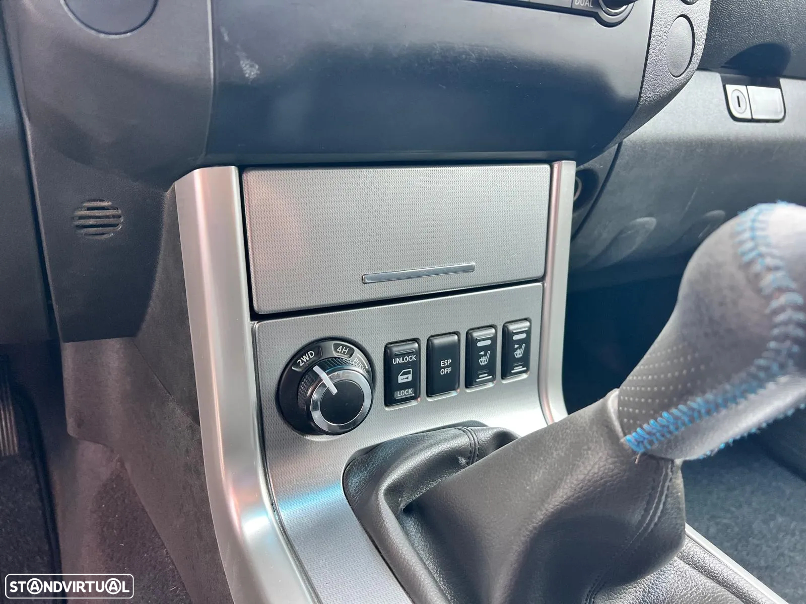 Nissan Navara 2.5 dCi CD LE Hi-Tech +P.Premium 4WD - 13