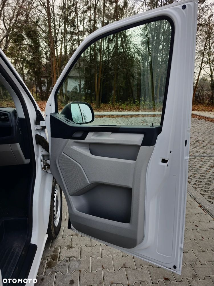 Volkswagen Transporter T6 - 17