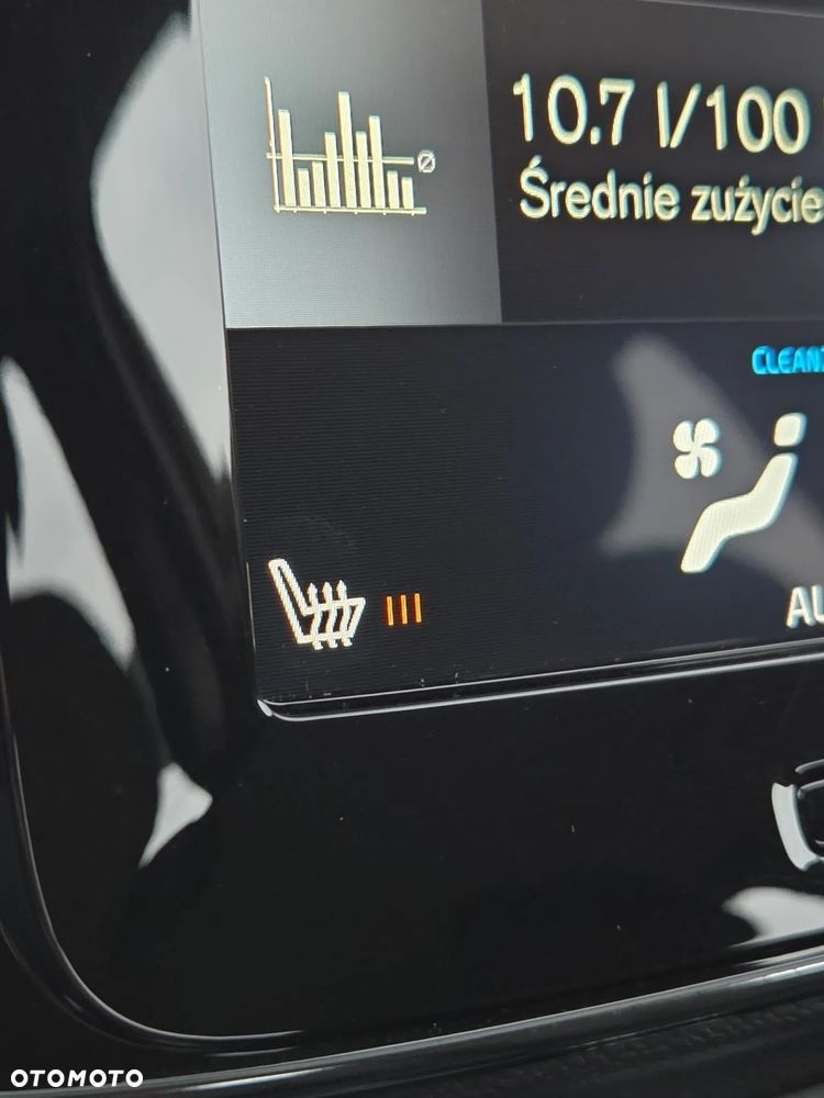 Volvo XC 40 D3 SCR Momentum - 22