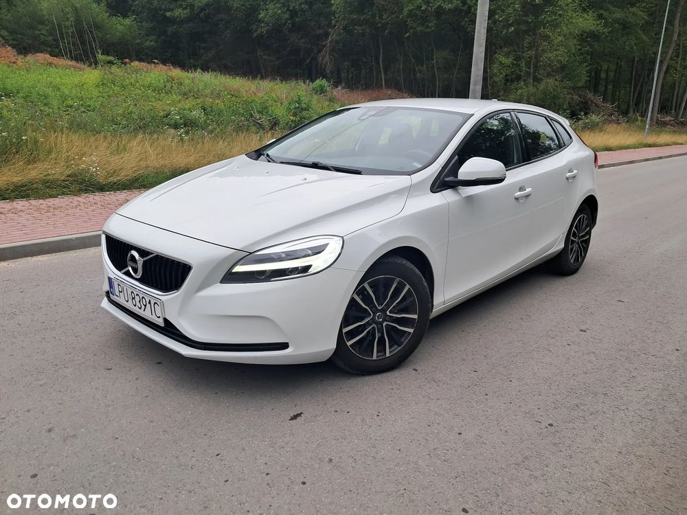 Volvo V40 D2 Momentum - 1