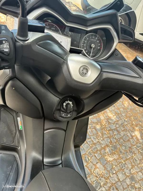 Yamaha X-Max - 4