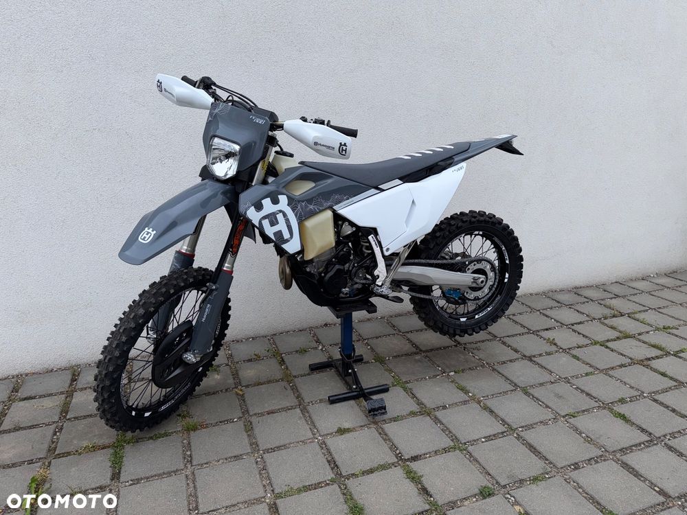 Husqvarna FE - 9