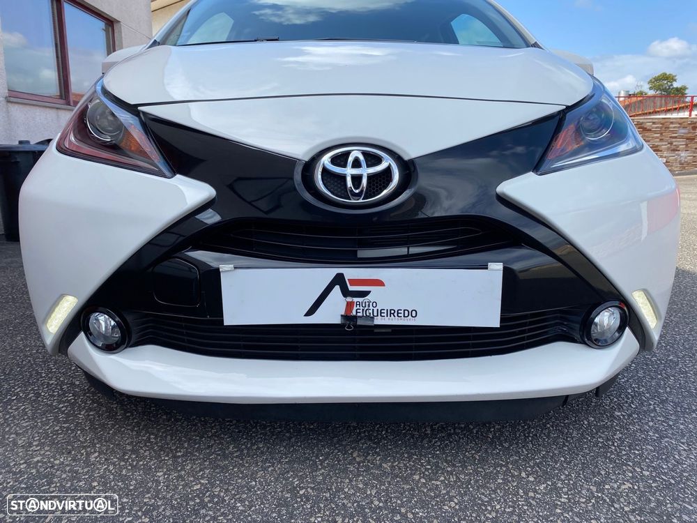 Toyota Aygo 1.0 X-Play Plus MM - 6