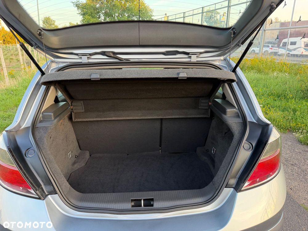 Opel Astra 1.4 Enjoy - 22