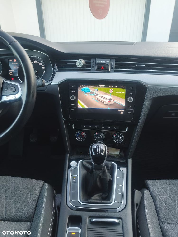 Volkswagen Passat Variant 1.5 TSI EVO Comfortline - 19