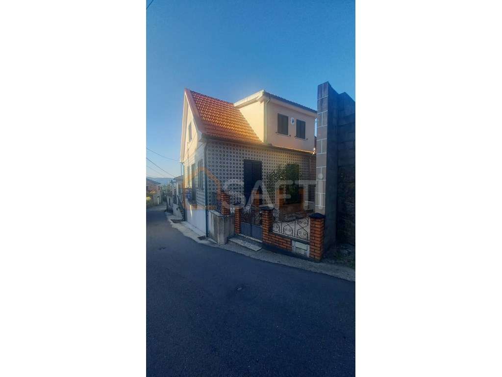 Uma excelente Moradia com muito pouco uso - Grande imagem: 3/23