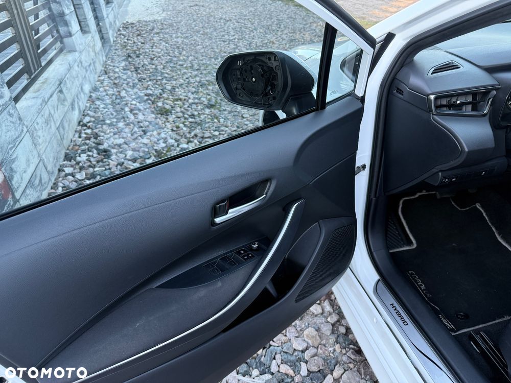 Toyota Corolla 1.8 Hybrid Comfort - 18