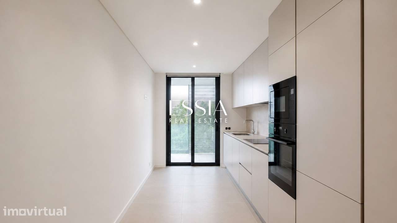 Apartamento T3 com Varanda de 38 m² e Box para 2 Carros na Boavista - Grande imagem: 5/19