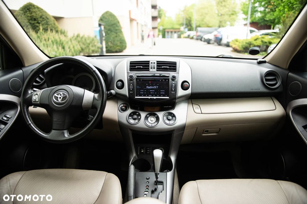 Toyota RAV4 2.0 4x4 Automatik Sol - 25