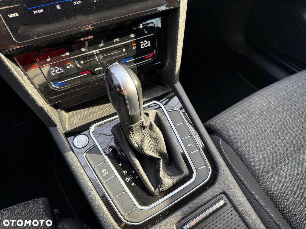 Volkswagen Passat Variant 2.0 TDI EVO Business DSG - 24