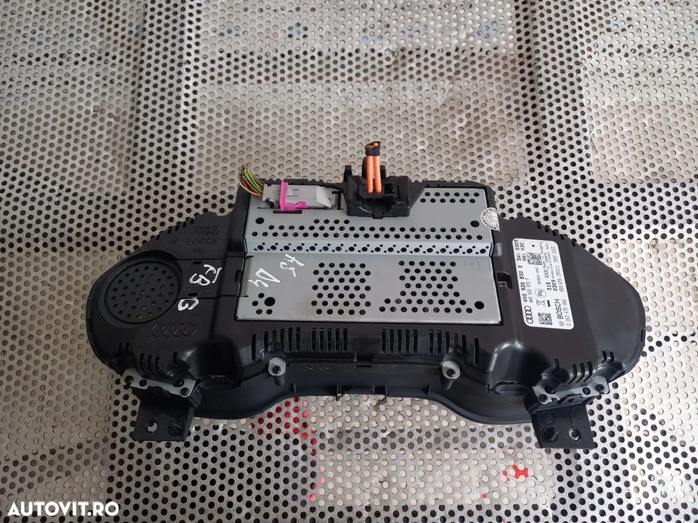 Ceasuri Bord Audi A8 4H D4 An 2010-2011-2012-2013-2014-2015-2016-2017 Volan Stanga Europa Cod 4H0920830D Dezmembrez Audi A8 4H D4 3.0 Tdi Quattro Motor CDT Cutie MXU Volan Stanga - Dezmembrari Arad - 8