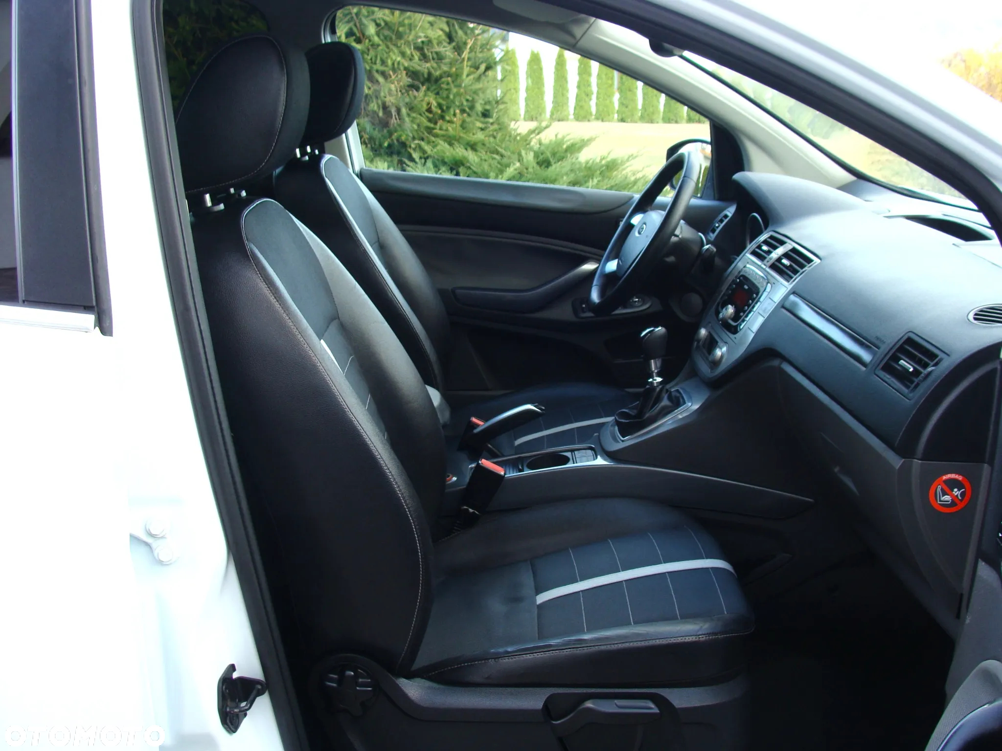 Ford Kuga 2.0 TDCi 4x4 Titanium - 10