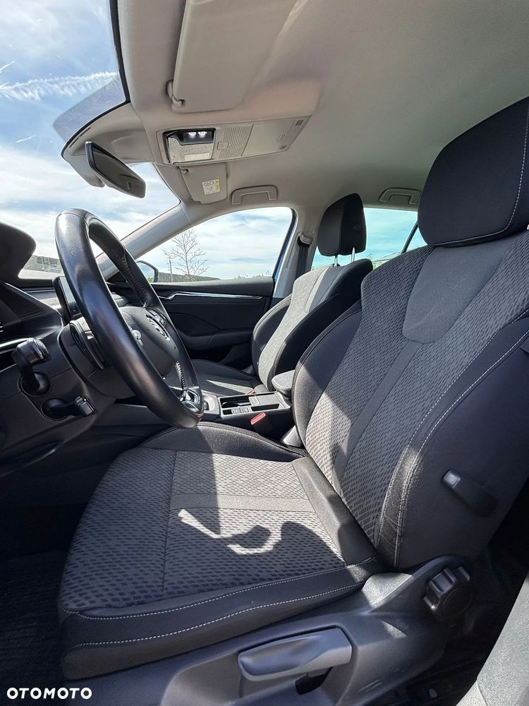 Skoda Octavia 2.0 TDI Style DSG - 8